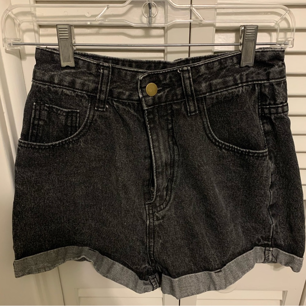 black jean shorts size medium